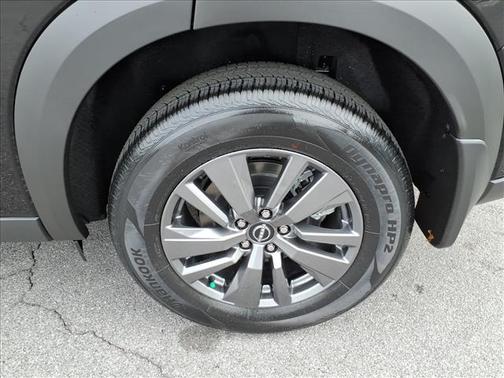 2025 Nissan Pathfinder S