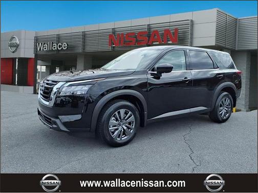 2025 Nissan Pathfinder S