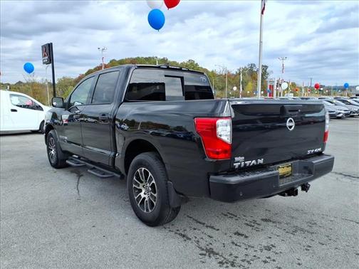 2024 Nissan Titan SV