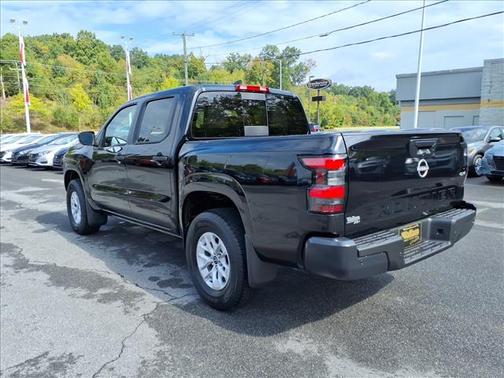2025 Nissan Frontier S