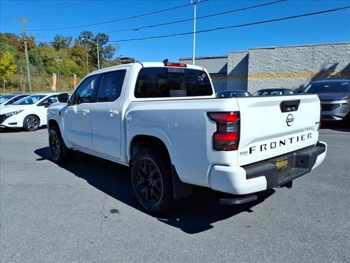 2026 Nissan Frontier SV
