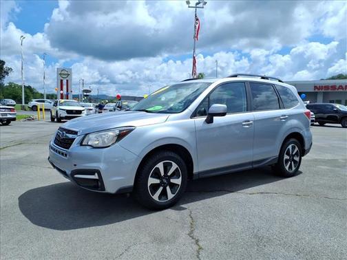Ice Silver Metallic 2017 Subaru Forester 2.5i Premium