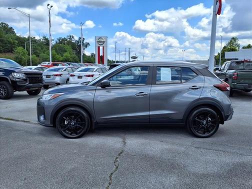 2022 Nissan Kicks SV