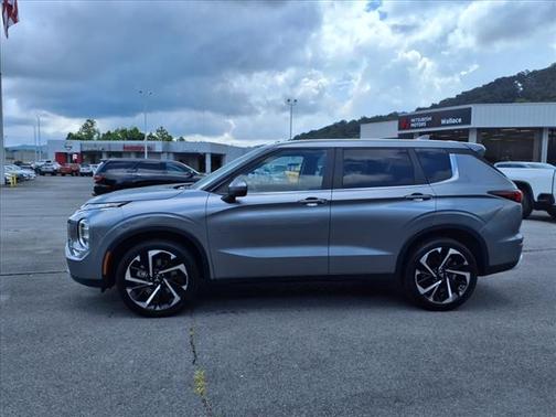 2024 Mitsubishi Outlander SE Black Edition