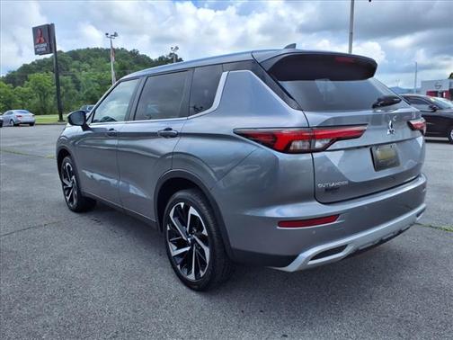 2024 Mitsubishi Outlander SE Black Edition