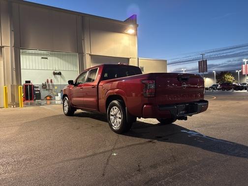 2024 Nissan Frontier SV