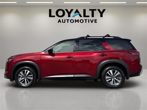 2024 Nissan Pathfinder SL