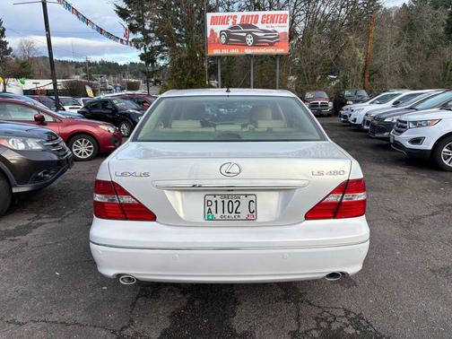 2004 Lexus LS 430 Base