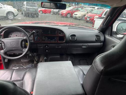 1999 Dodge Ram 1500 Short Bed