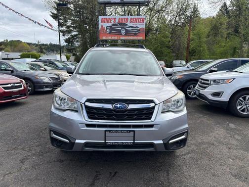 Ice Silver Metallic 2017 Subaru Forester 2.5i Premium