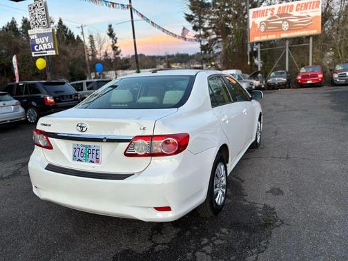 2011 Toyota Corolla LE