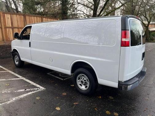 2018 GMC Savana 2500 Work Van