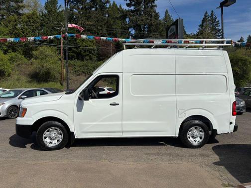 2016 Nissan NV Cargo NV2500 HD SV V6