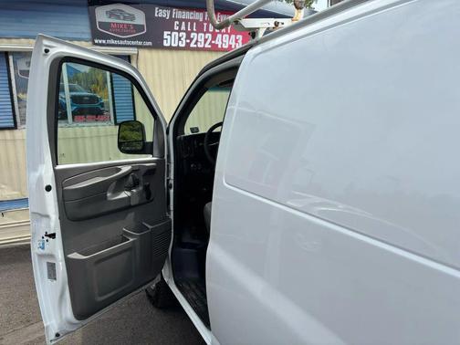 2010 Chevrolet Express 2500 Work Van