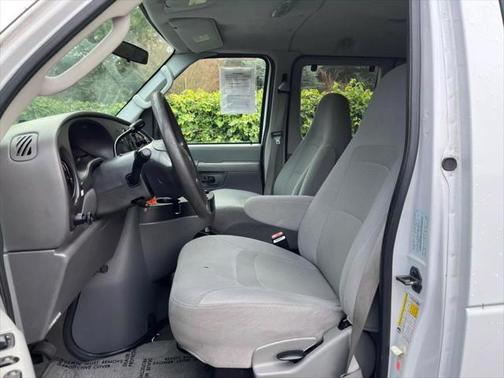 2007 Ford E150 Base