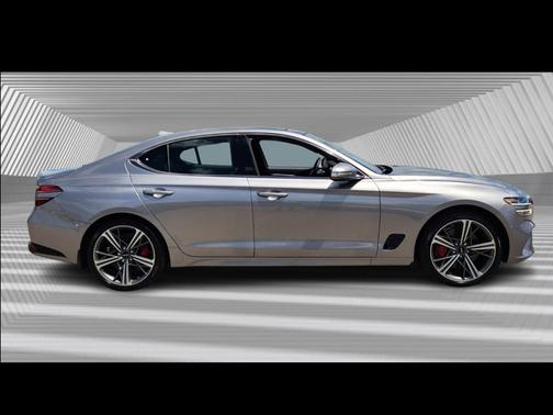 2024 Genesis G70 2.5T