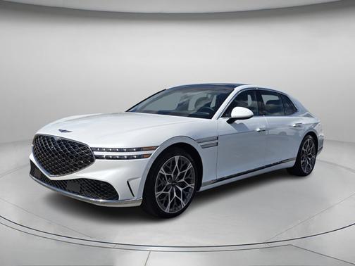 2023 Genesis G90 e-SC