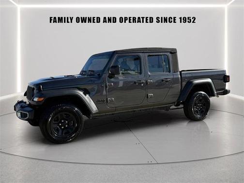 2024 Jeep Gladiator Sport