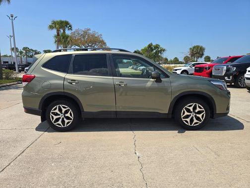 Jasper Green Metallic 2021 Subaru Forester Premium