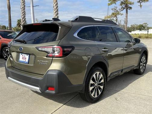 2023 Subaru Outback Touring