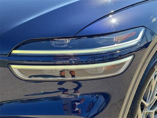2022 Genesis GV70 2.5T AWD