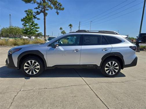 2025 Subaru Outback Touring