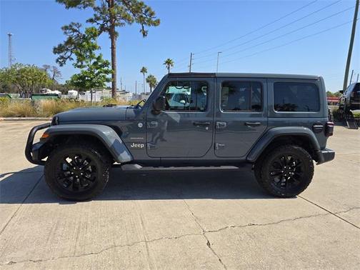 2024 Jeep Wrangler 4-Door Sahara 4x4