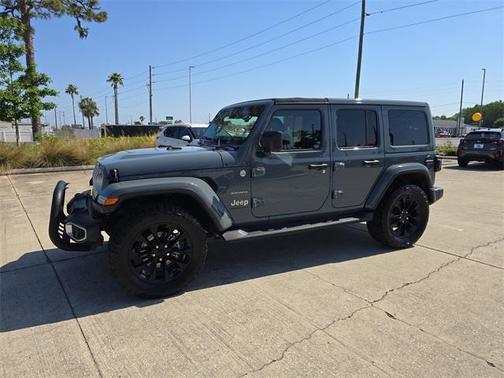 2024 Jeep Wrangler 4-Door Sahara 4x4