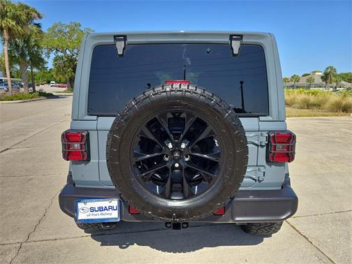 2024 Jeep Wrangler 4-Door Sahara 4x4