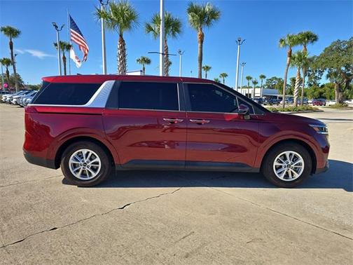 2023 Kia Carnival LX