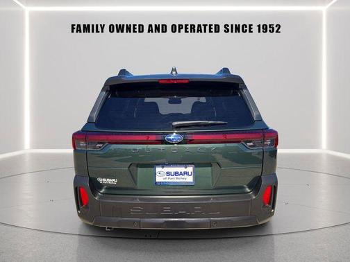 Deep Emerald Green Pearl 2026 Subaru Outback Limited