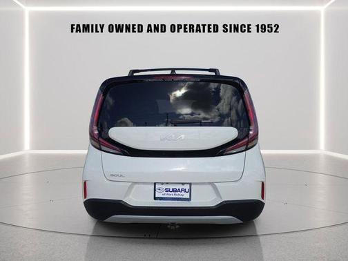 Snow White Pearl 2025 Kia Soul LX
