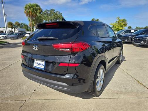 2021 Hyundai TUCSON SE