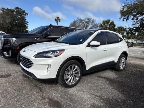 2022 Ford Escape Titanium