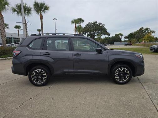 2025 Subaru Forester Base