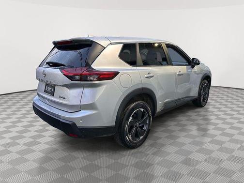 Brilliant Silver Metallic 2024 Nissan Rogue SV