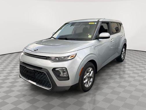 Sparkling Silver 2021 Kia Soul S