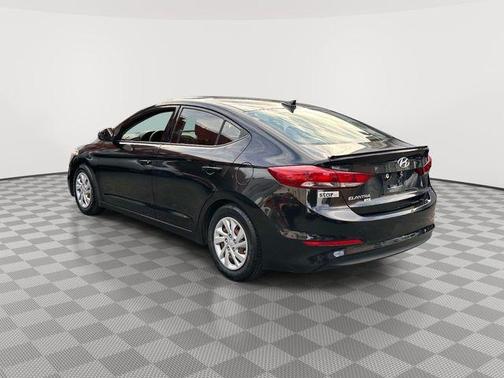 Phantom Black 2017 Hyundai ELANTRA SE