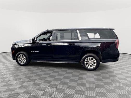 Black 2025 Chevrolet Suburban LT