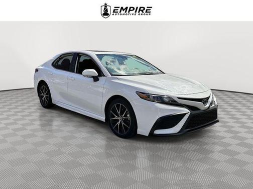 Ice 2024 Toyota Camry SE