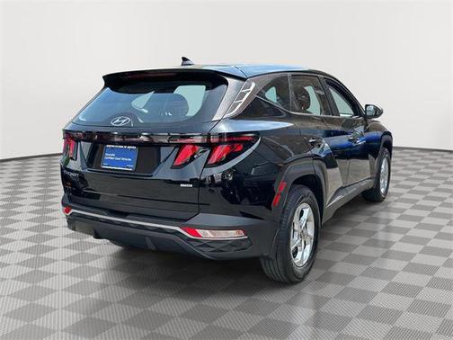 2022 Hyundai TUCSON SE