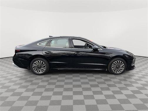 2024 Hyundai SONATA Hybrid Limited