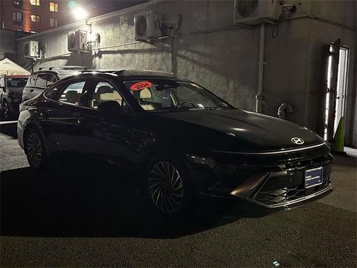 2024 Hyundai SONATA Hybrid Limited