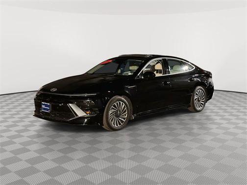 2024 Hyundai SONATA Hybrid Limited