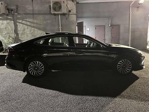 2024 Hyundai SONATA Hybrid Limited