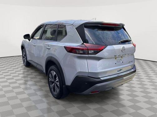 Brilliant Silver Metallic 2023 Nissan Rogue SV