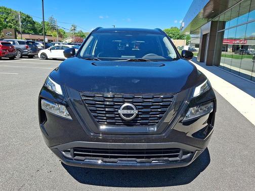 Super Black 2023 Nissan Rogue SV