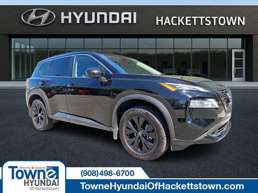 Super Black 2023 Nissan Rogue SV