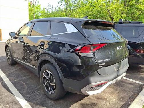 2023 Kia Sportage Hybrid LX