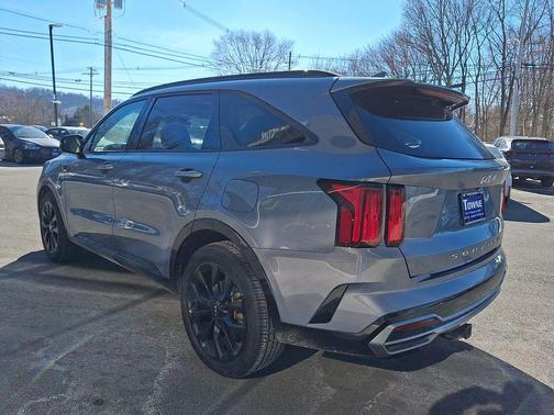 2022 Kia Sorento SX